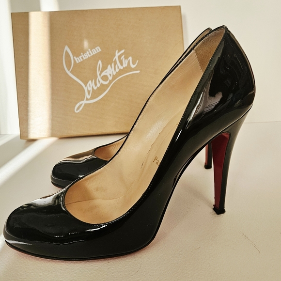 Christian Louboutin Glossy Black Heels 🖤✨️ - Picture 7 of 10